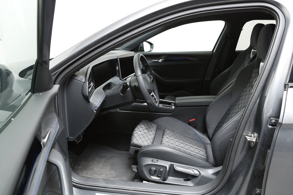 Volkswagen Passat 2,0 TDI SCR 4Motion R-Line Sportscombi 2025