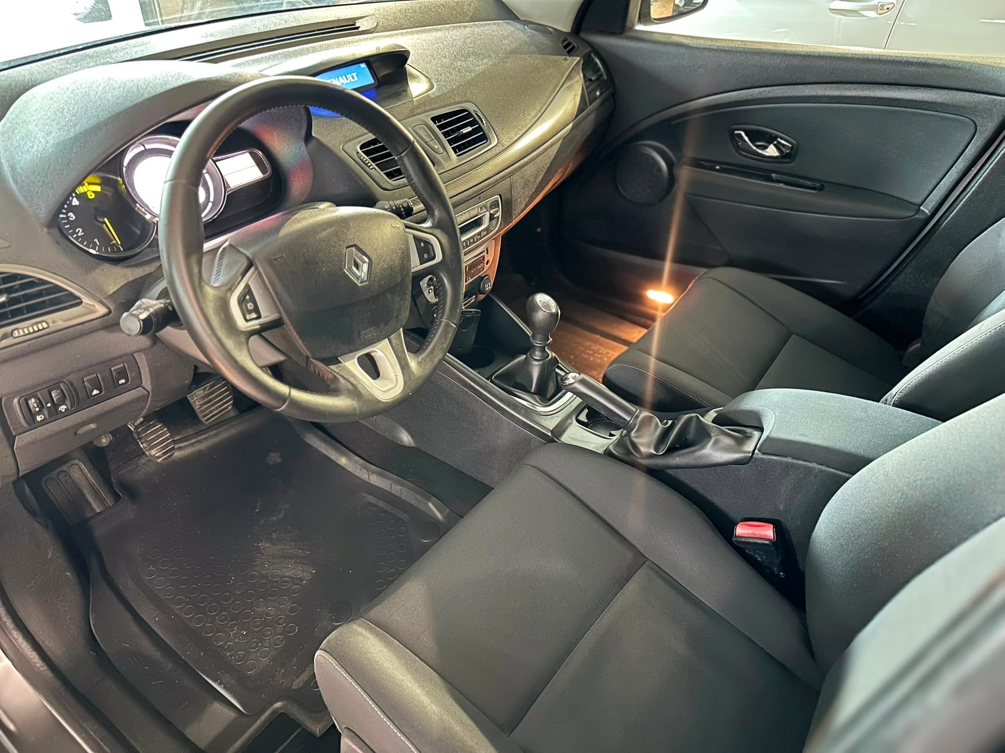 Renault Megane 2012, bild 7/36