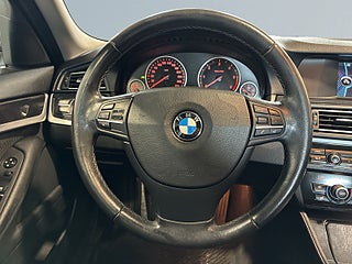 BMW 520d Sedan Aut Drag Värmare Taklucka Nyservad Psens S&V-hjul