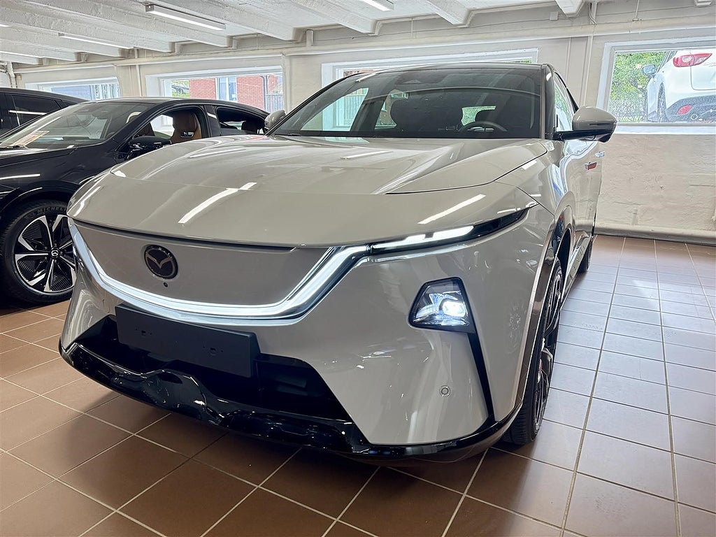 Mazda CX-6e 258 hk, 78 kWh, Takumi, svart interiör, 21tum fälgar