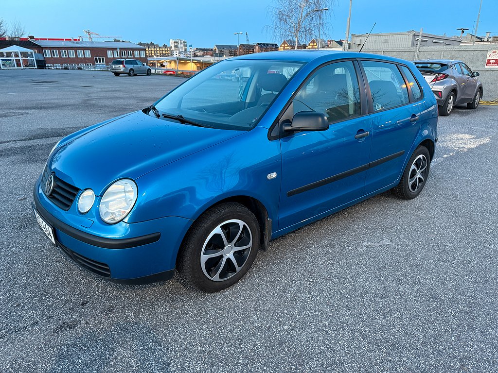 Volkswagen Polo 5-dörrar 1.4 Euro 4,fin bil Kamrem Byt