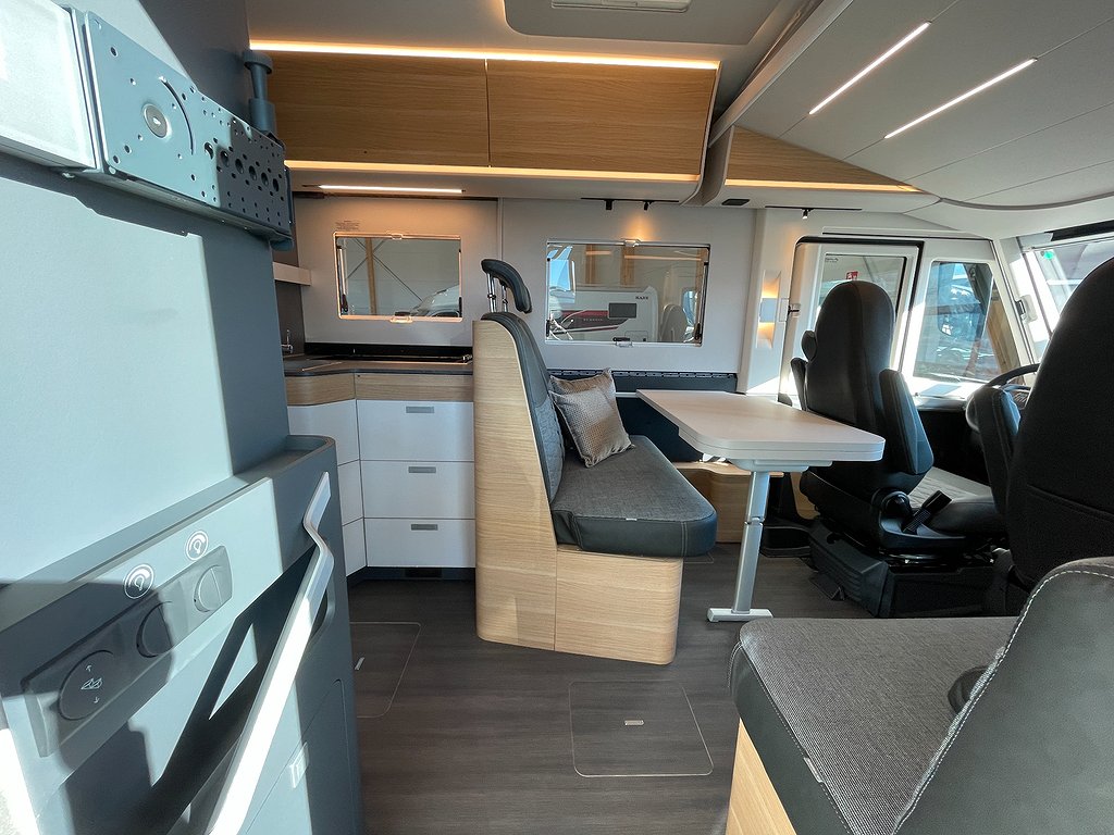 Adria Sonic 700 SL / Automat 180hk / ALDE / Taksäng - Adria
