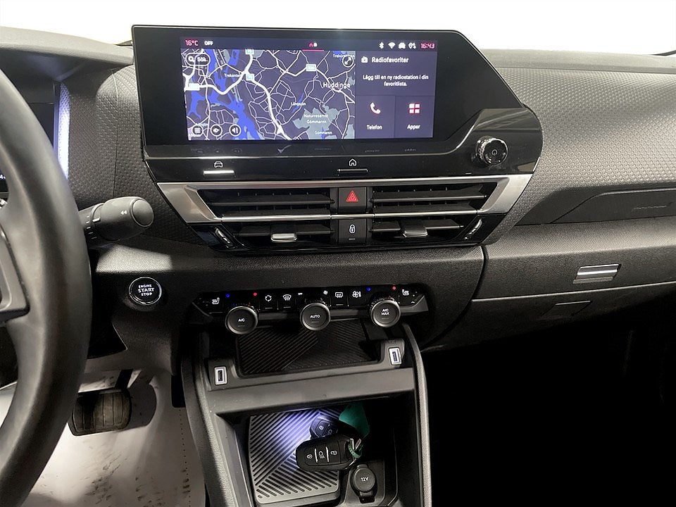 Bild på Citroën C4 X Shine 1.2 PT 130hk Aut - B-KAMERA, RATTVÄRME