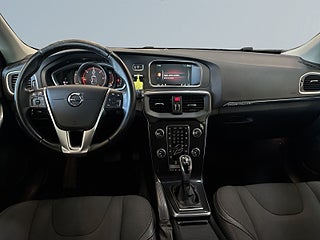 Volvo V40 Cross Country D3 Momentum S&V-hjul/Navi/Dvärm/Kamera/Blis/Keyless – bild 8