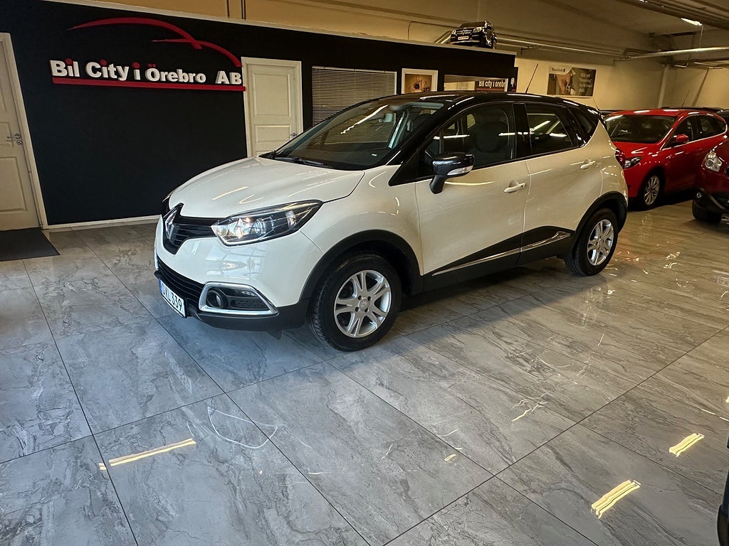 Renault Captur 0.9 TCe (90hk) / Låga Mil / Keyless / GPS / Drag / Nyservad