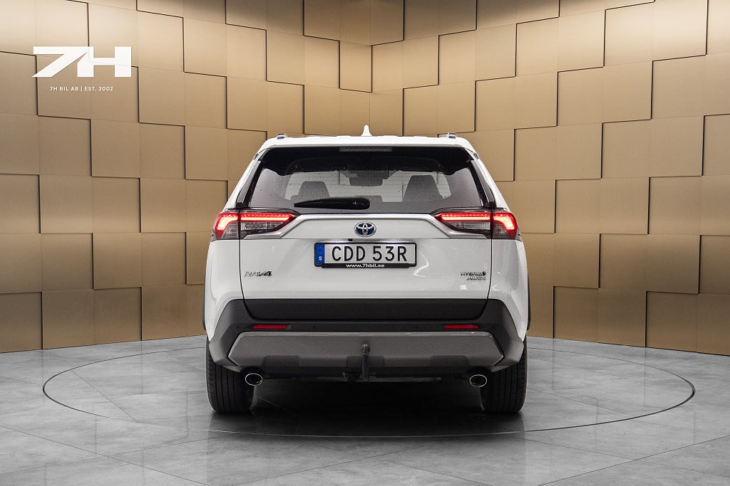 Toyota RAV4 Hybrid AWD-i E-CVT Executive Premium / Kamera / Nyserva
