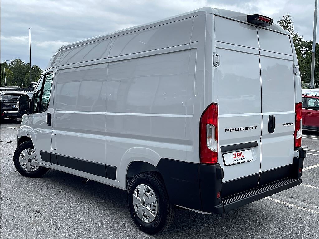 Bild på Peugeot Boxer BlueHDi 140hk Aut L2H2