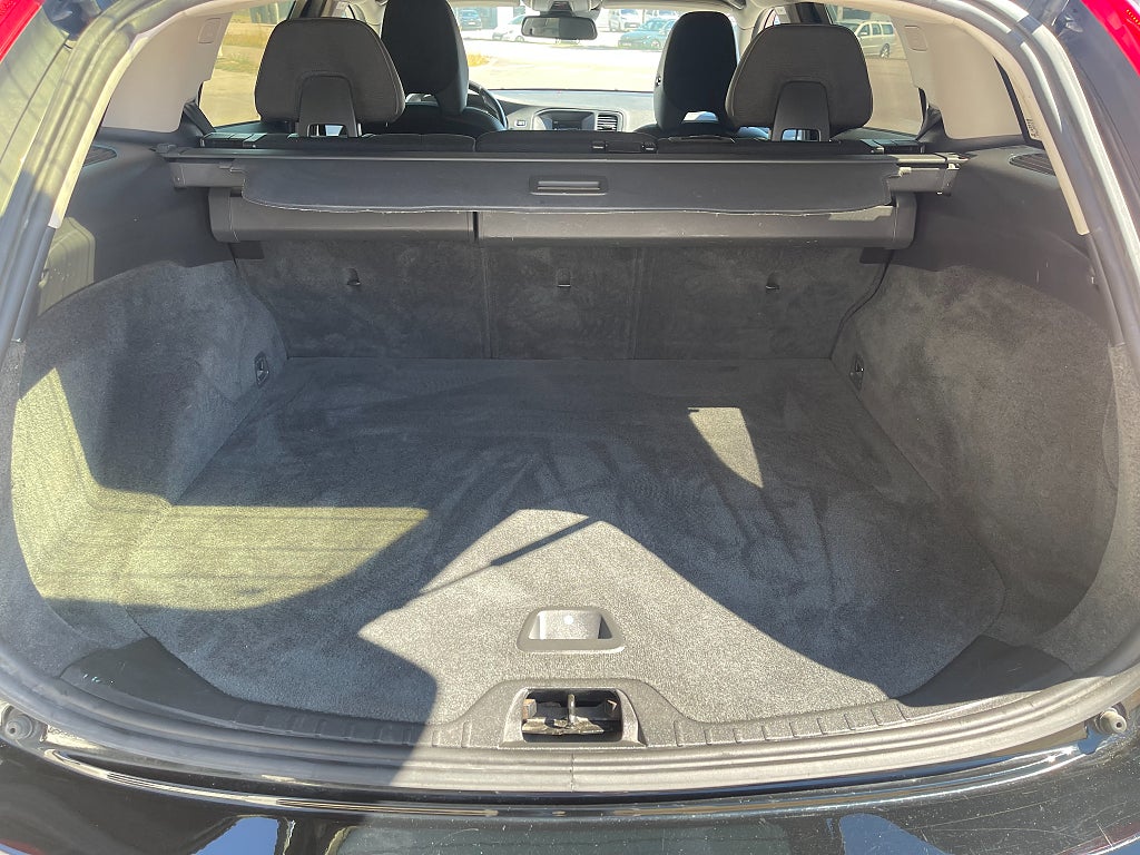 Volvo V60 DRIVe Momentum Dragkrok
