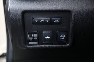 Halvkombi Nissan Micra 15 av 18