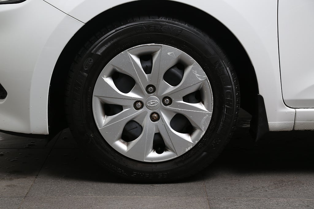 Hyundai i20 1,2 84hk Comfort 5D Rattvärmare | Bluetooth | 2018