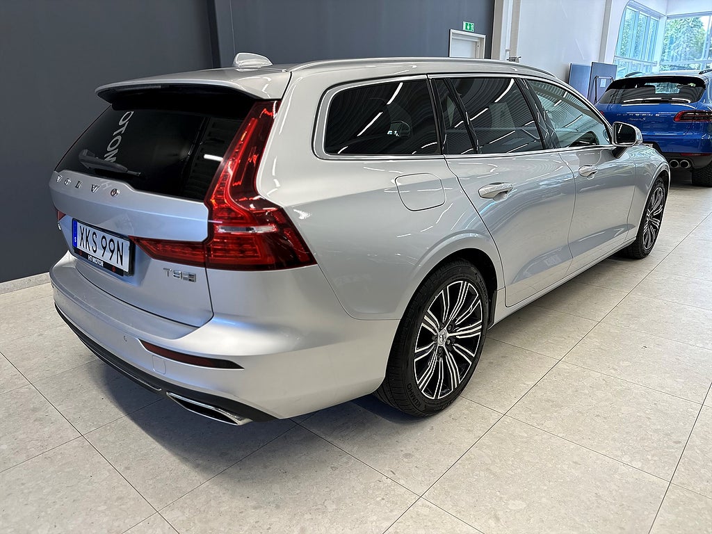 Volvo V60 T8 Twin Engine AWD INSCRIPTION/B-Kamera/DRAG/NAV/PANO
