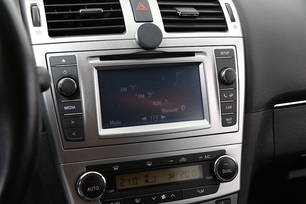 Toyota Avensis 1,8 147hk Multidrive S Edition 50 Kombi Navi Motorv 2015