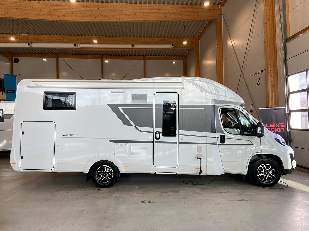 Adria Matrix Axess 670 SL / Taksäng / B-kort / Automat 140hk - Adria