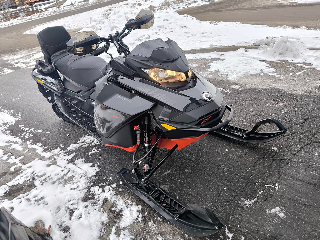 Ski-Doo Backcountry XRS 154"   " 10Mil "  