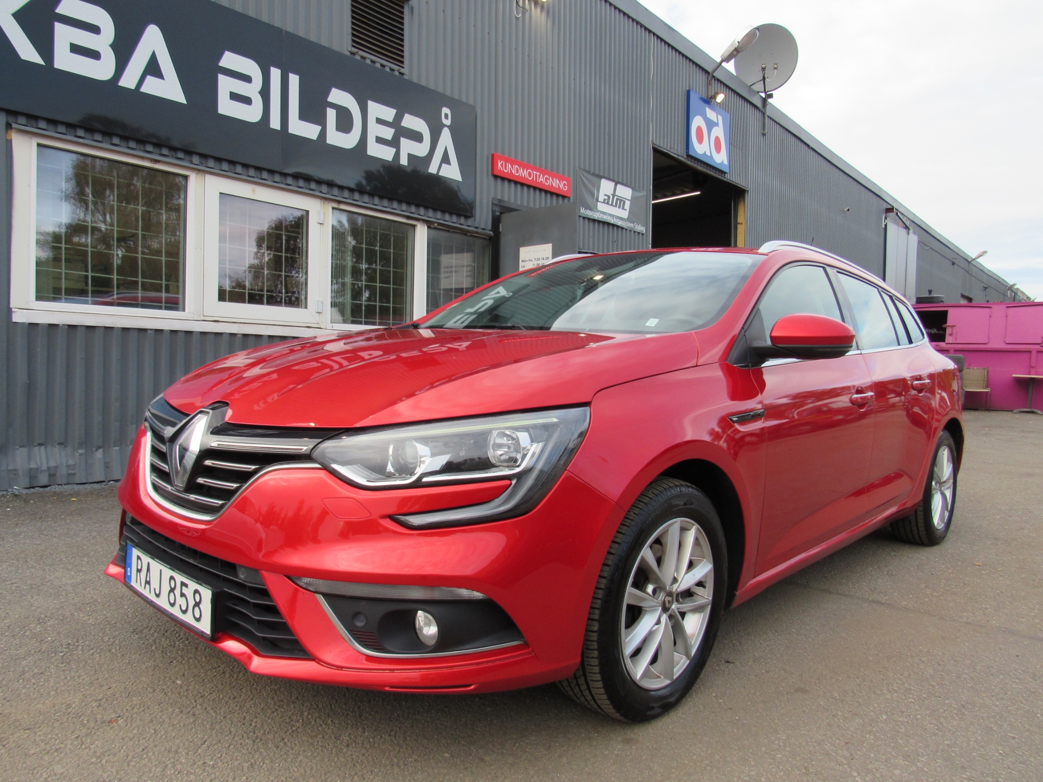 Renault Megane 2017, bild 2/10