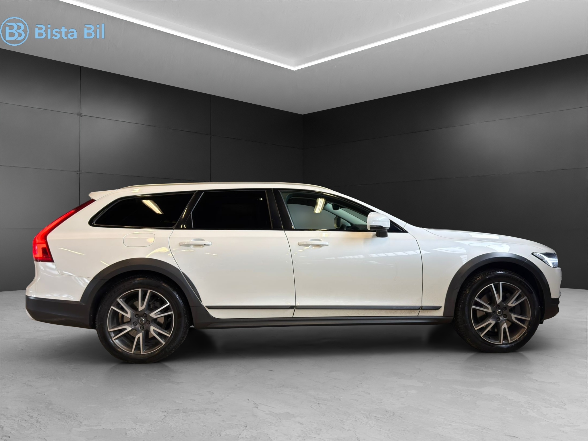 Volvo V90 Cross Country 2018, kuva 3/40