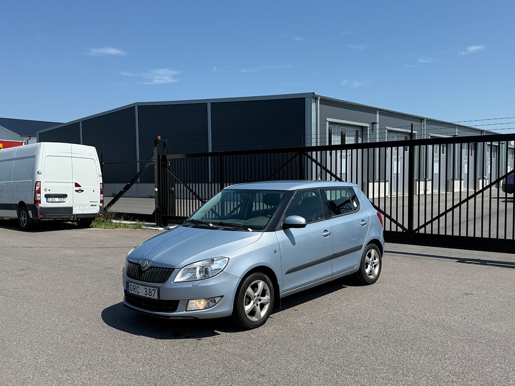Skoda Fabia 1.2 TSI Elegance ** Ny besiktigad Års skatt 536kr 