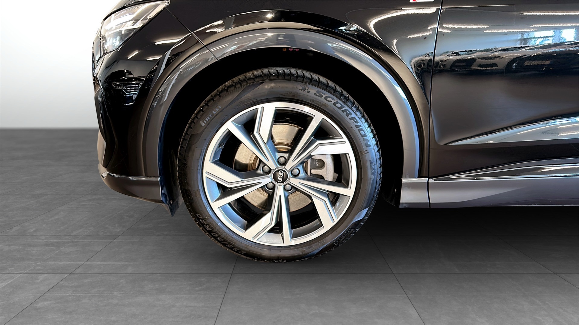 Audi Q4 e-tron SPORTBACK 40 S-Line 2024, photo 6/57