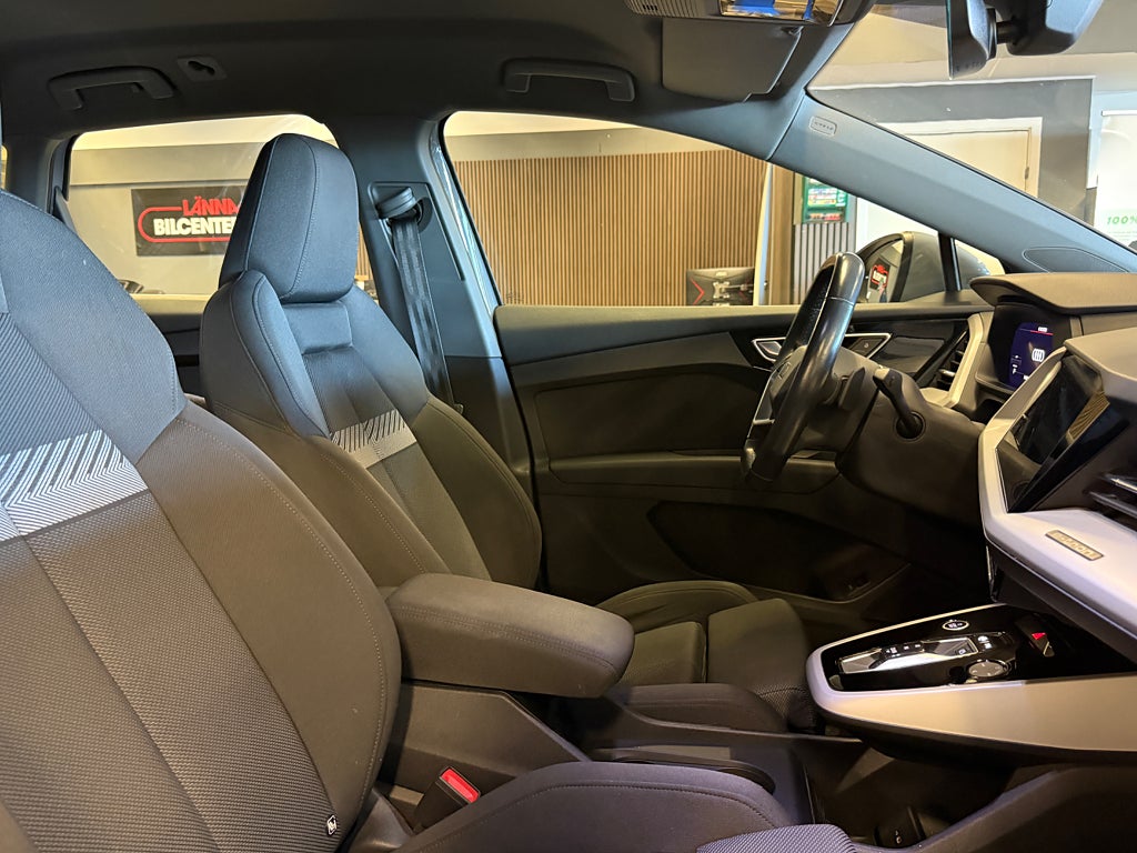 Audi Q4 e-tron 2022 - miniatyr 16