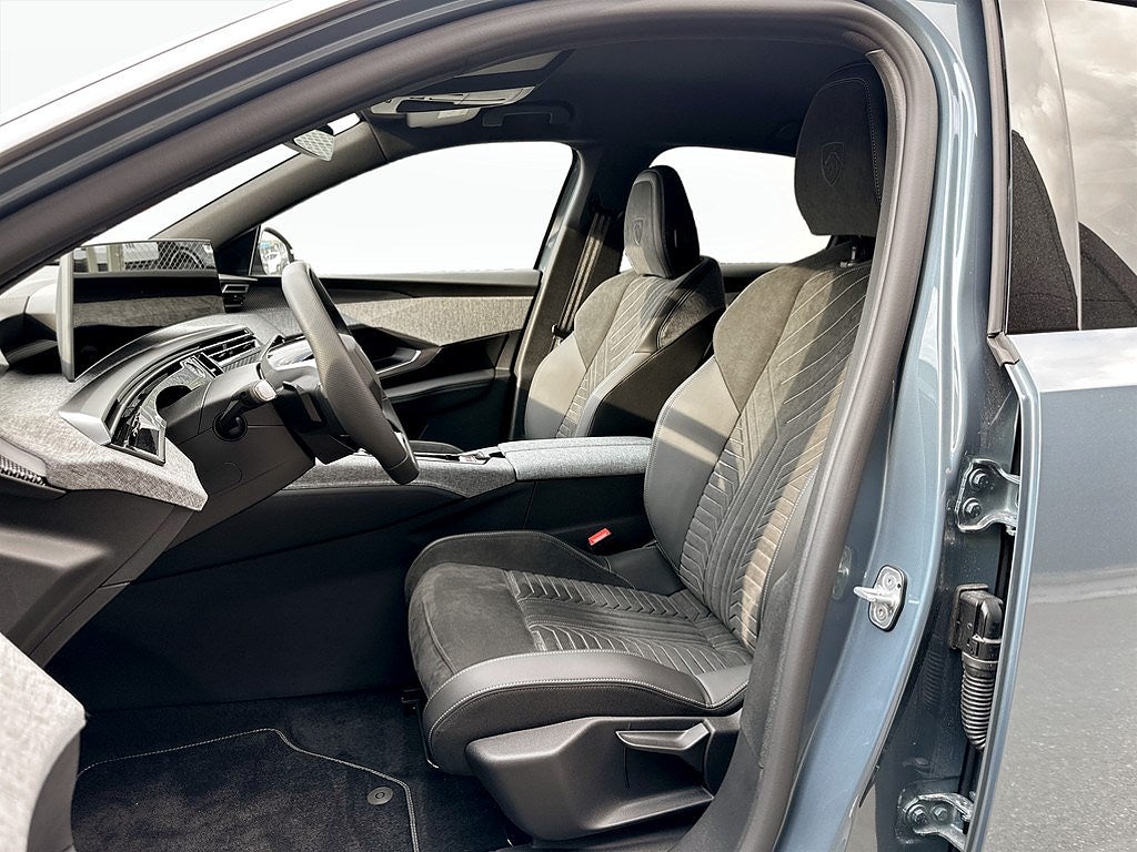 Bild på Peugeot E-3008 GT 214hk Aut - OMGÅENDE LEVERANS