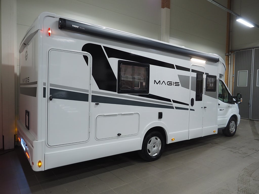 Ci Magis 82 XT Aut I ALDE I 3500kg I Låga långbäddar I Taksäng