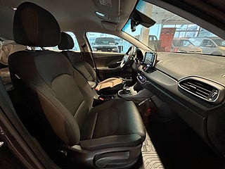 Hyundai i30 Fastback 1.4 T-GDi Trend Värmare/SoV/Kamera/Carplay – bild 14