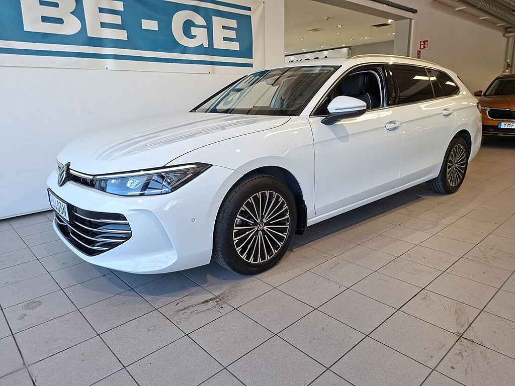Volkswagen Passat ELEGANCE 1.5 TSI 150HK DSG Drag Värmare