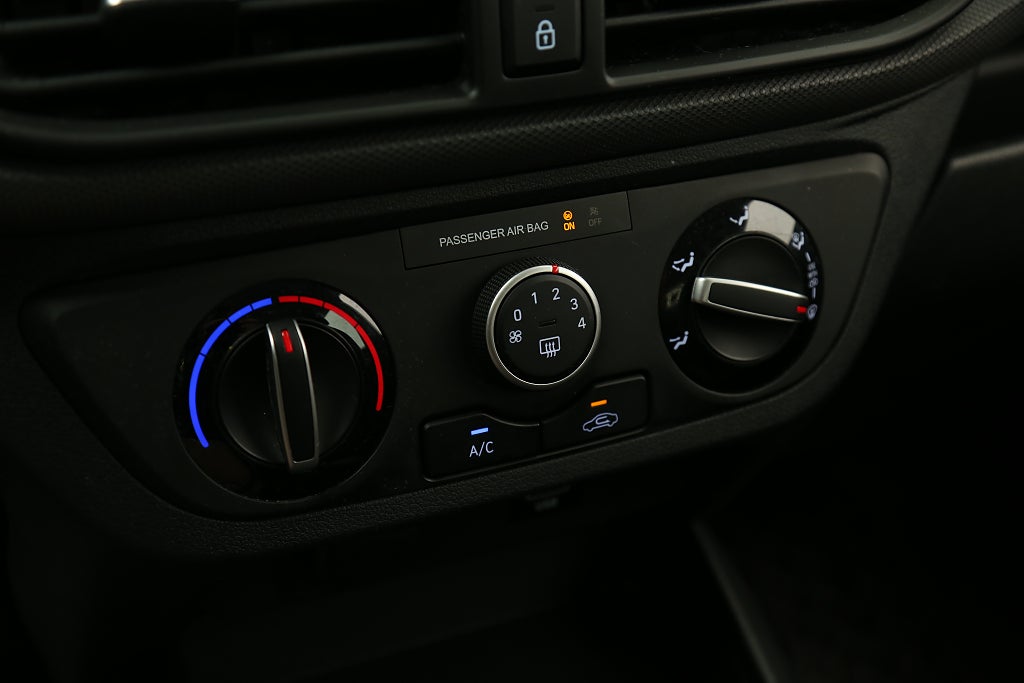 Hyundai i10 1,0 blue Essential Automat Nybilsgaranti 2023