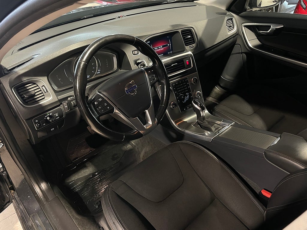 Volvo V60 D4 |Momentum | KAMREM BYTT | DRAG |VÄRMARE 2017