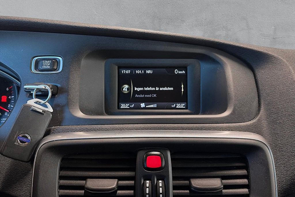 Volvo V40 D2 Momentum Fullservad Välvårdad VOC Värmare