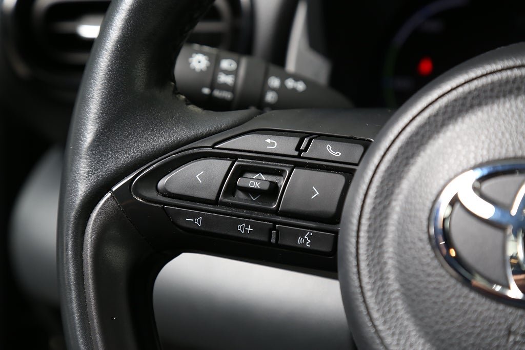 Toyota Yaris Cross 1,5 Hybrid e-CVT Active Plus Navi Extraljusramp 2023