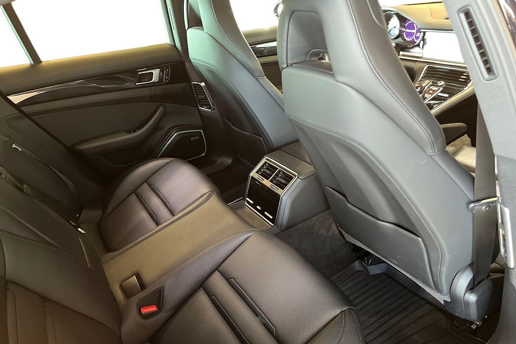 Porsche Panamera 4S E-Hybrid Sport Turismo PDK 4S/Pano/Adaptiv farthålla