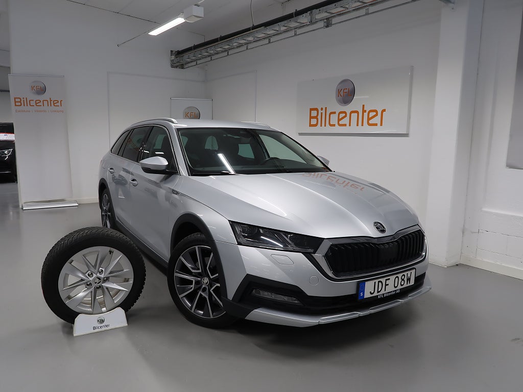 Skoda Octavia Scout 2.0 TDI 4x4 V-Däck ingår Cockpit-Drag-Kamera-Värmare-Ca