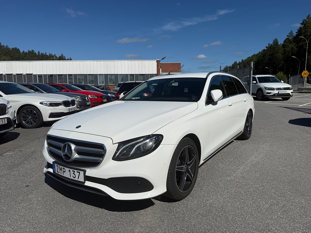 Mercedes-Benz E 200 T 184hk 9G-Tronic Avantgarde Kamera Navi Nyservad 