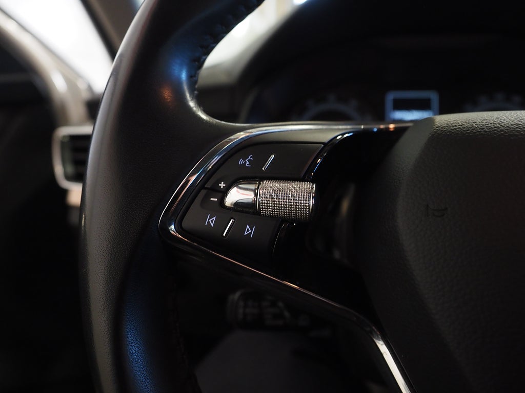 Skoda Scala 1.0 TSI 110hk Style Automat Carplay 17"