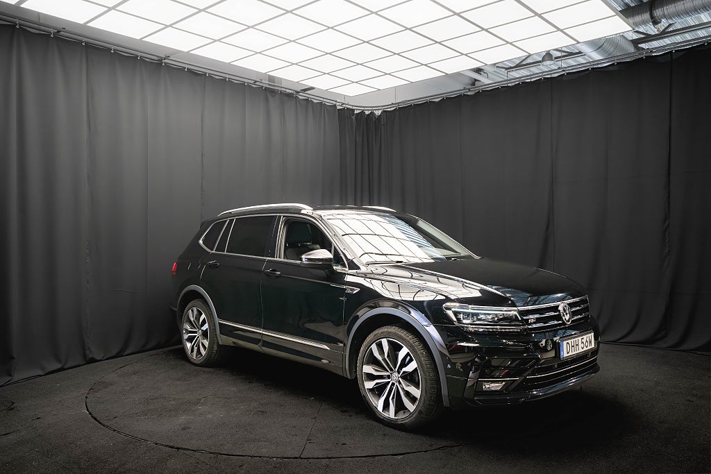 Volkswagen Tiguan Allspace TDI 4M R-Line 7-sits D-VÄRMARE 20'' DRAG KAMERA