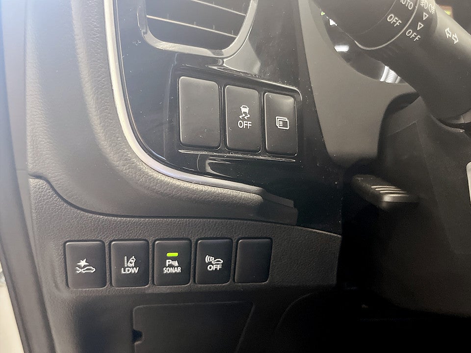 Bild på Mitsubishi Outlander 2.0 Plug-In Hybrid 4WD PHEV B 203hk