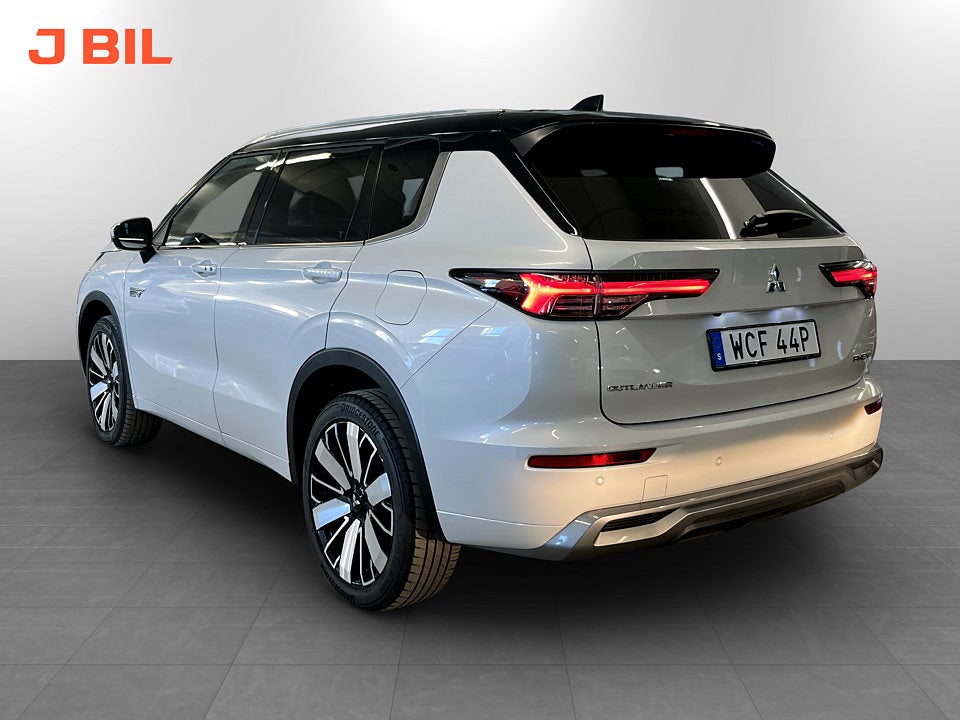 Bild på Mitsubishi Outlander Instyle PHEV 306k Aut 4WD PANO SKINNKLÄDSEL