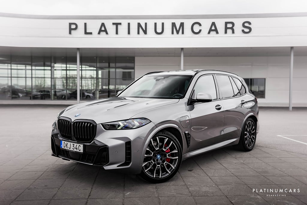 BMW X5 xDrive50e M-Sport / H&K / Sky Lounge / Massage / MOMS