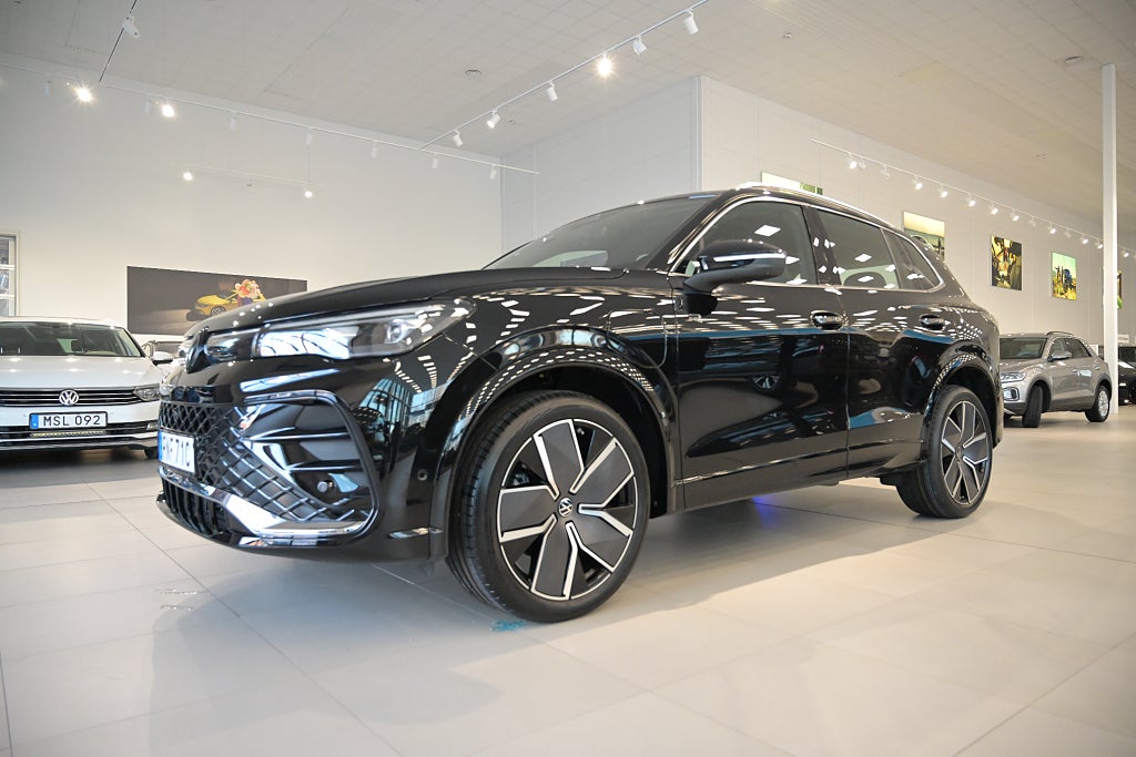 Volkswagen Tiguan eHybrid R-Line SWE - SUPERKAMPANJ *0 kr insats*