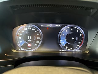 Volvo XC40 T3 Momentum/Psens/SoV-hjul/Keyless/P-värmare