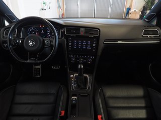 Halvkombi Volkswagen Golf 16 av 23