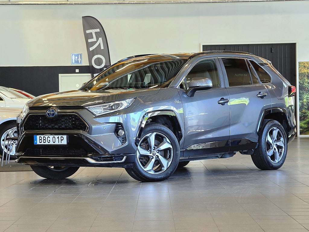 Toyota RAV4 PHEV Launch Edition / Drag / JBL / Skinn