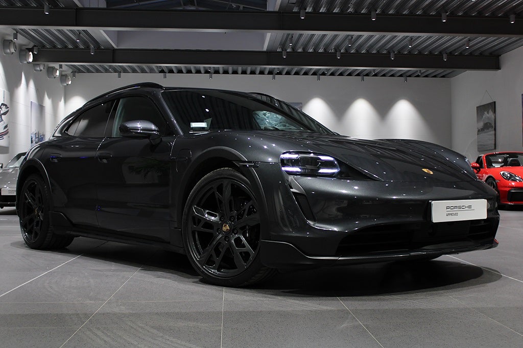 Porsche Taycan 4S Cross Turismo