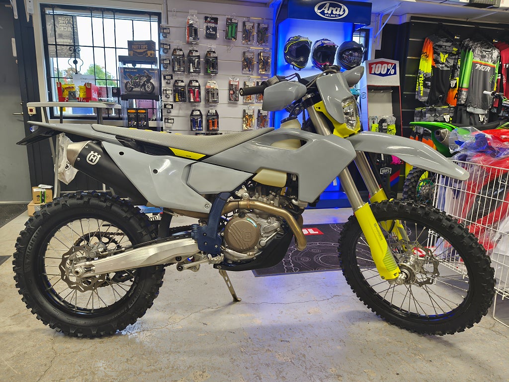 Husqvarna FE 450 Få timmar 