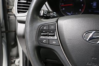 Halvkombi Hyundai i20 14 av 25