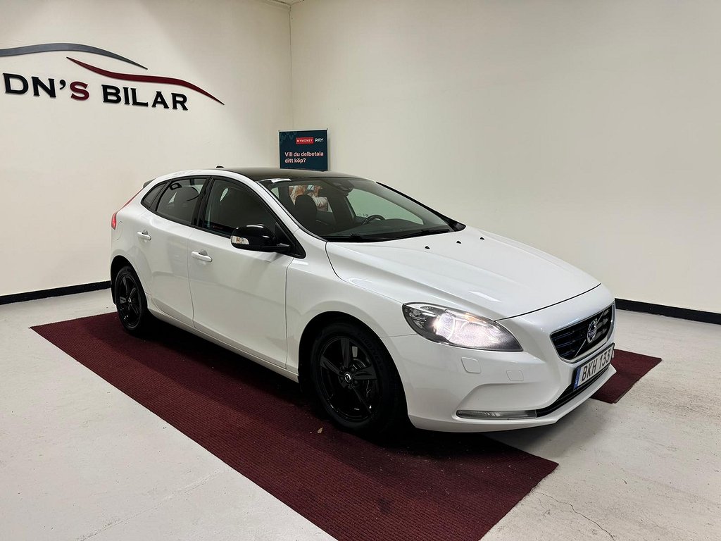 Volvo V40 D2 Automat Kinetic Fullservad 