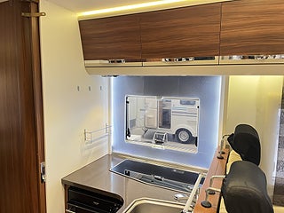 Husbil-integrerad Adria SONIC 700 SC 15 av 27