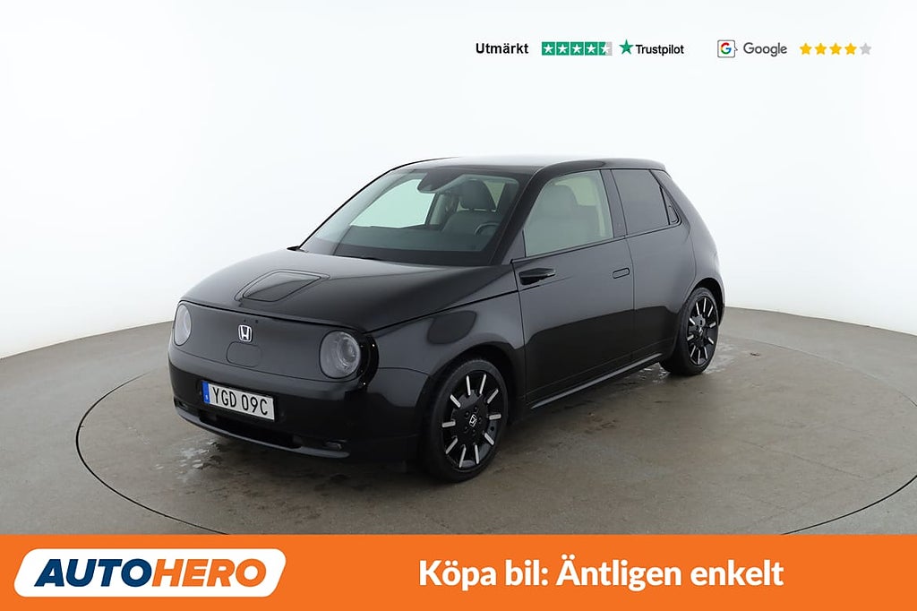 Honda e 35.5 kWh / Panorama, CarPlay, Rattvärme