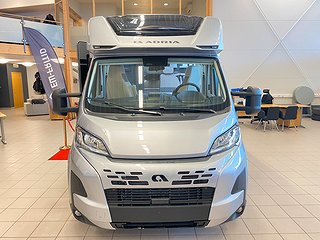 Husbil-halvintegrerad Adria Matrix Supreme 670 SL 2 av 31